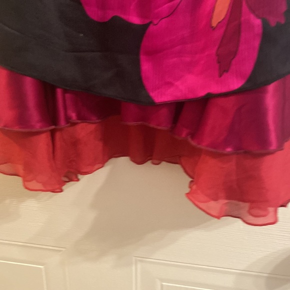 Gorgeous cocktail dress - Picture 3 of 5